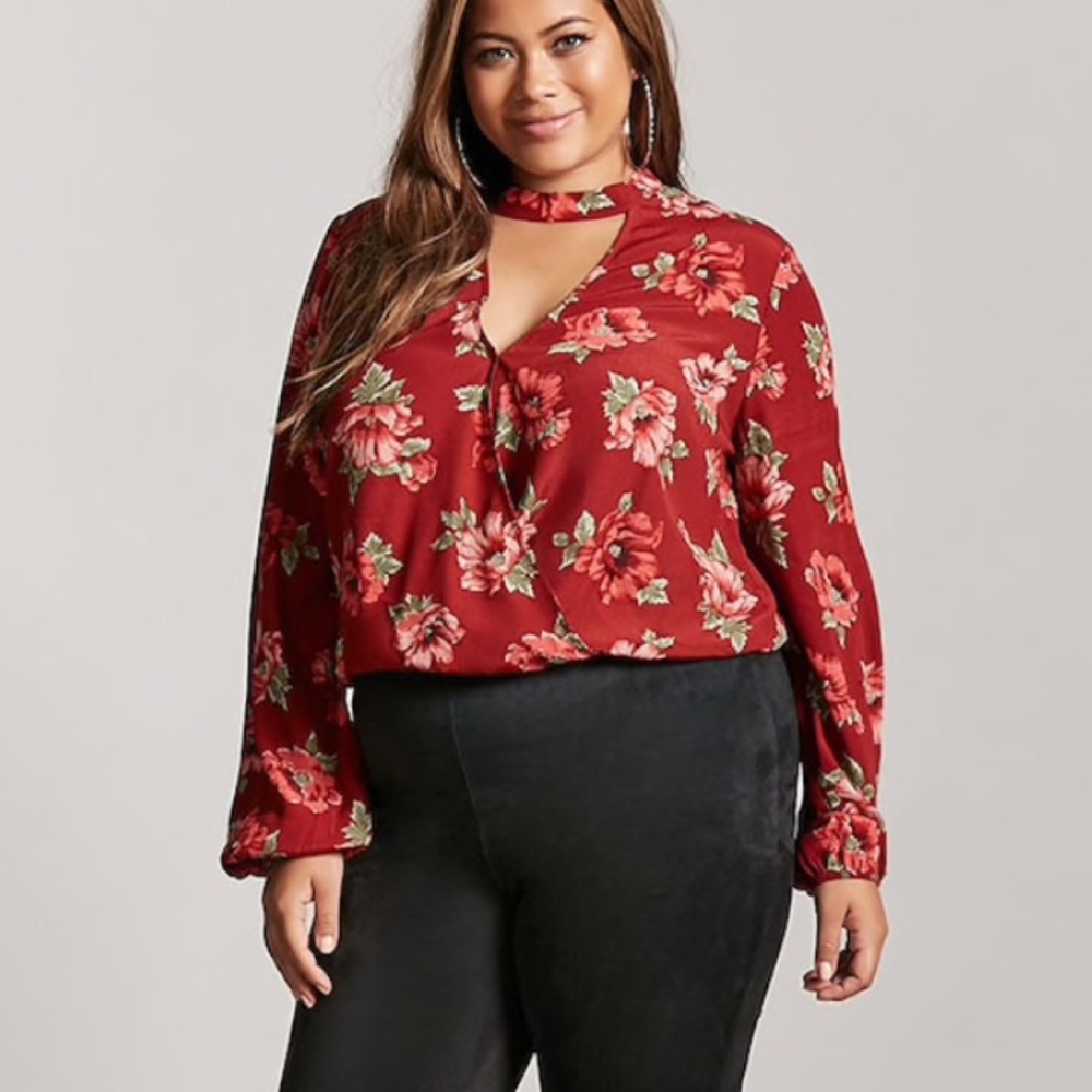 NWOT Plus Size Floral Surplice Top